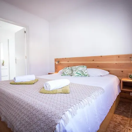 Ponta Delgada 2 * Arrifes