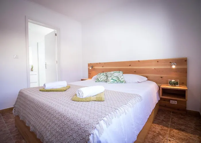 Ponta Delgada 2 * Arrifes